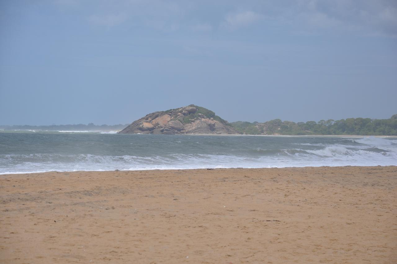 Shim Beach Resort Arugam Bay Exterior photo