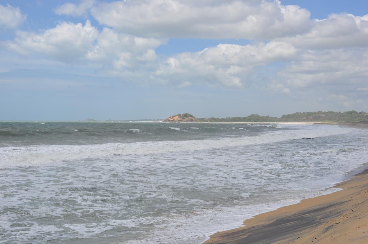 Shim Beach Resort Arugam Bay Exterior photo