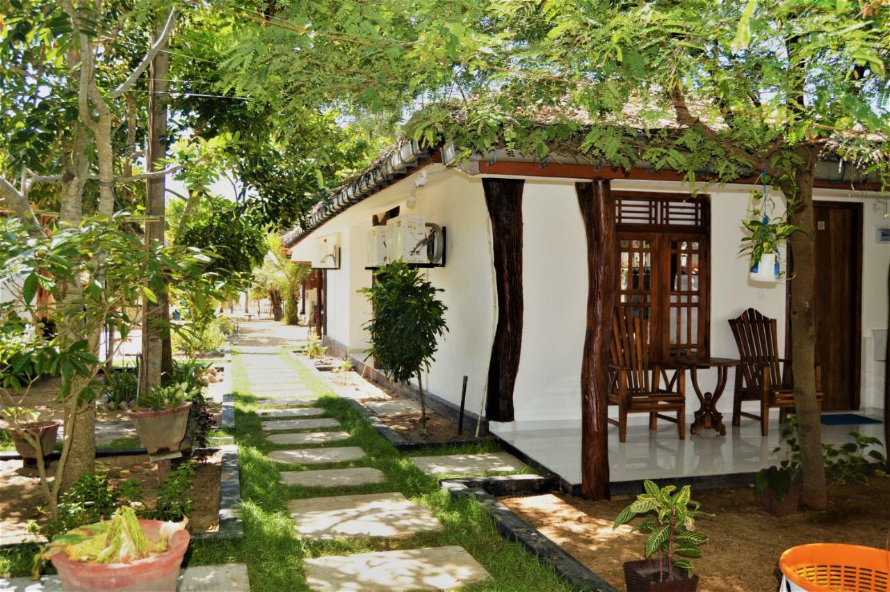 Shim Beach Resort Arugam Bay Exterior photo